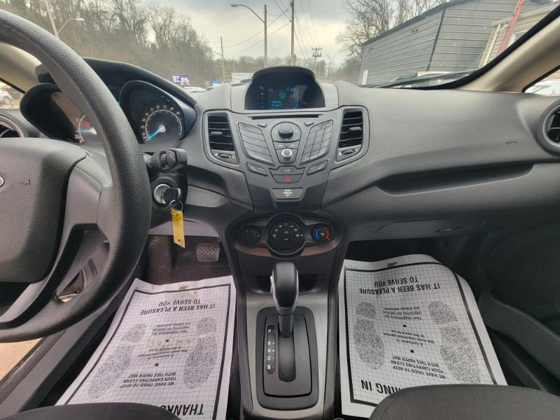 Ford Fiesta S Sedan 2015