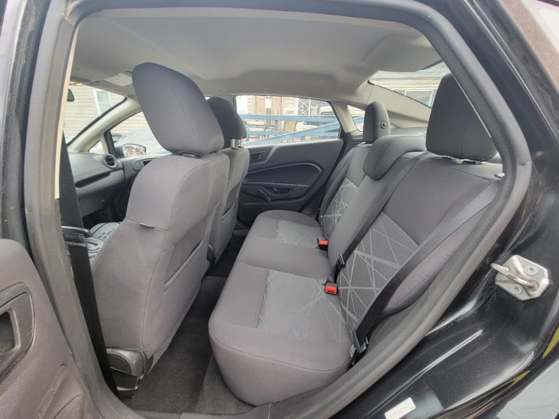 Ford Fiesta S Sedan 2015