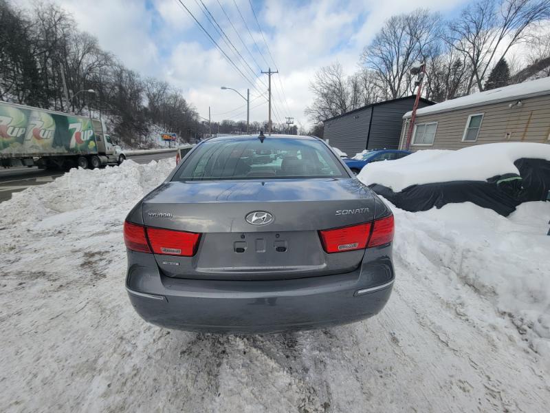 Hyundai Sonata SE 2010