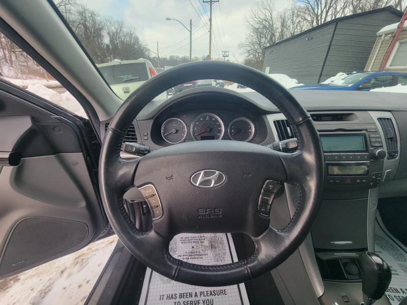 Hyundai Sonata SE 2010