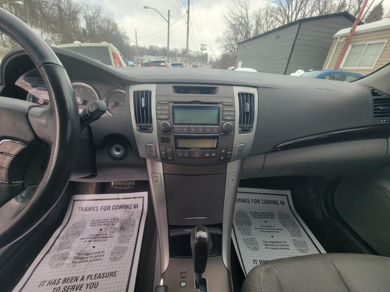 Hyundai Sonata SE 2010