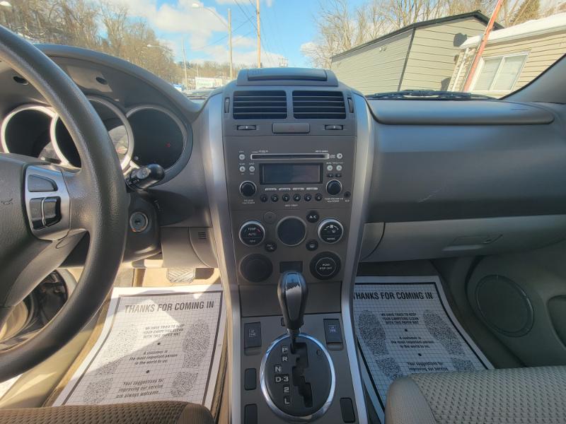 Suzuki Grand Vitara Premium 4WD 2011