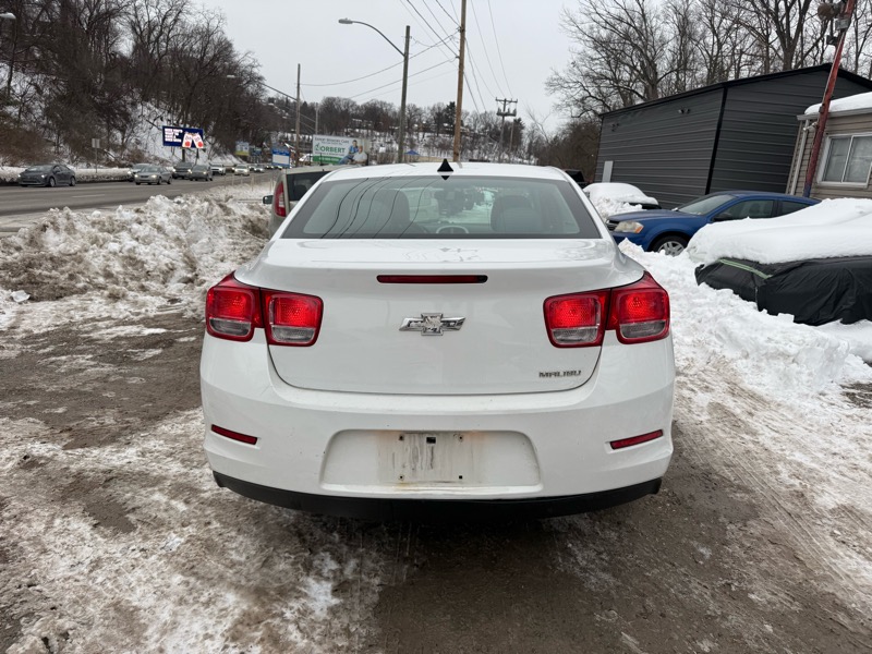Chevrolet Malibu LS 2013