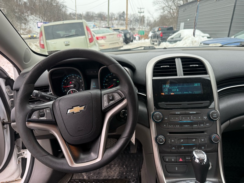 Chevrolet Malibu LS 2013