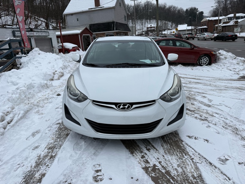 Hyundai Elantra SE 6AT 2016
