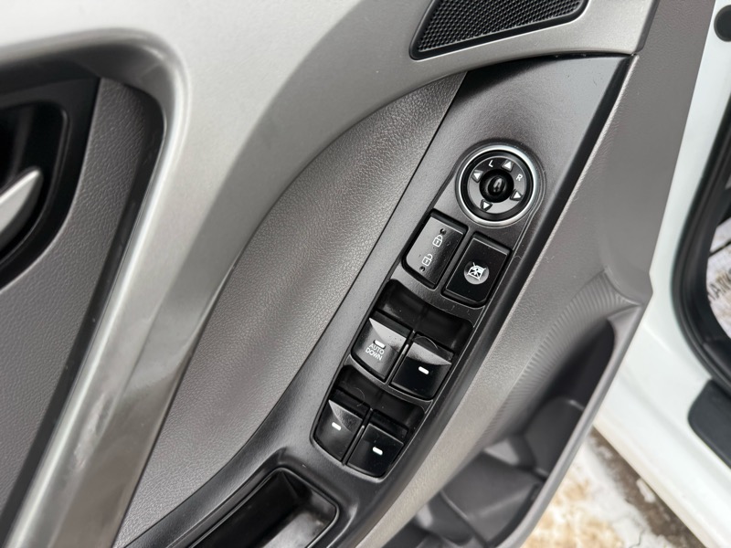 Hyundai Elantra SE 6AT 2016