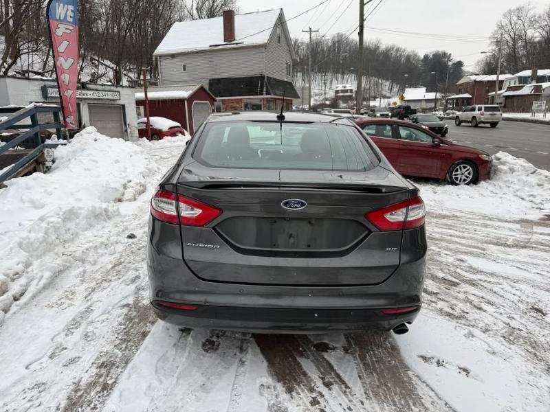 Ford Fusion SE 2016