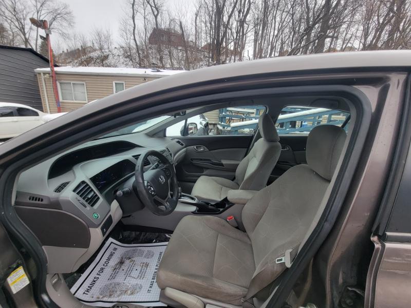 Honda Civic LX Sedan 5-Speed AT 2012