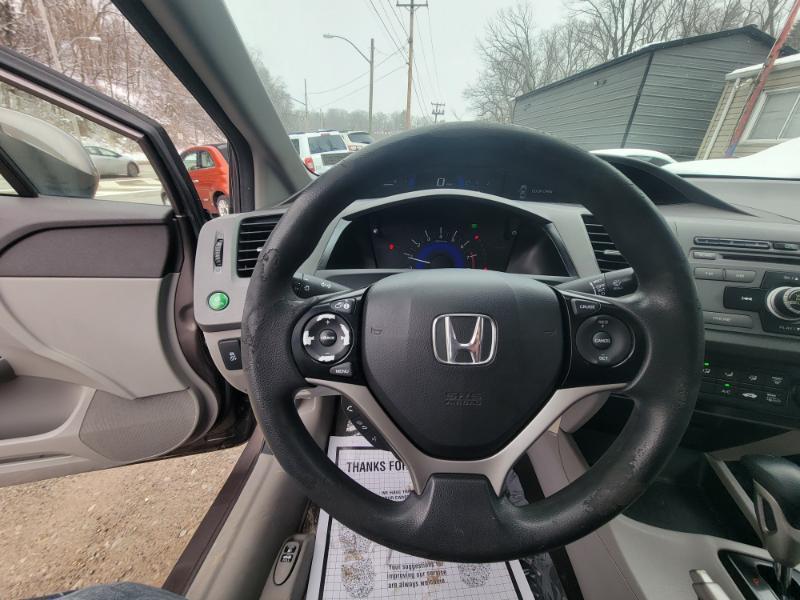 Honda Civic LX Sedan 5-Speed AT 2012
