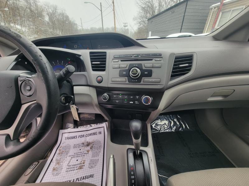 Honda Civic LX Sedan 5-Speed AT 2012