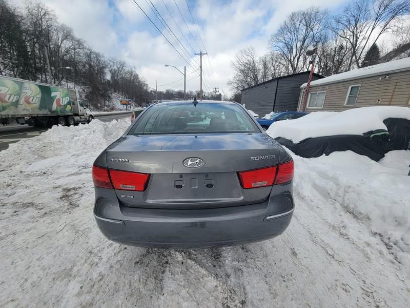 Hyundai Sonata SE 2010