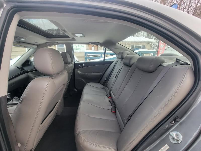 Hyundai Sonata SE 2010