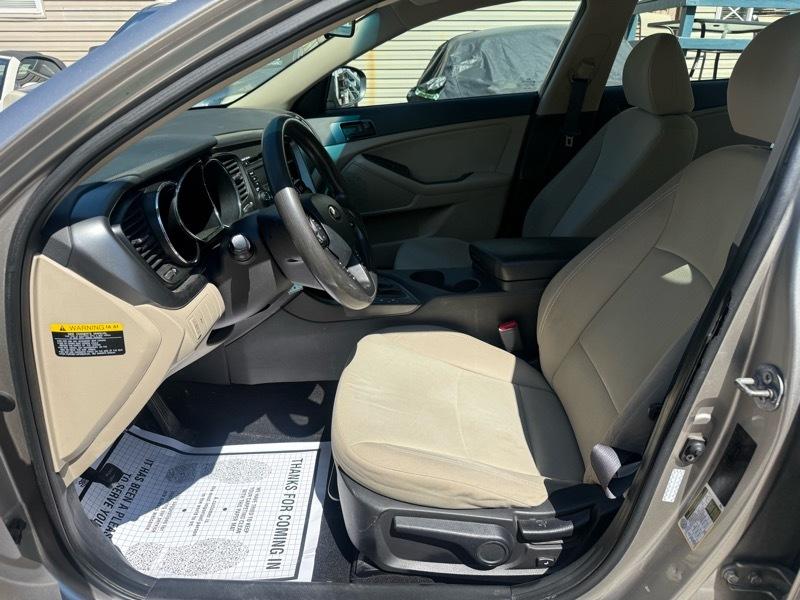 Kia Optima LX MT 2013