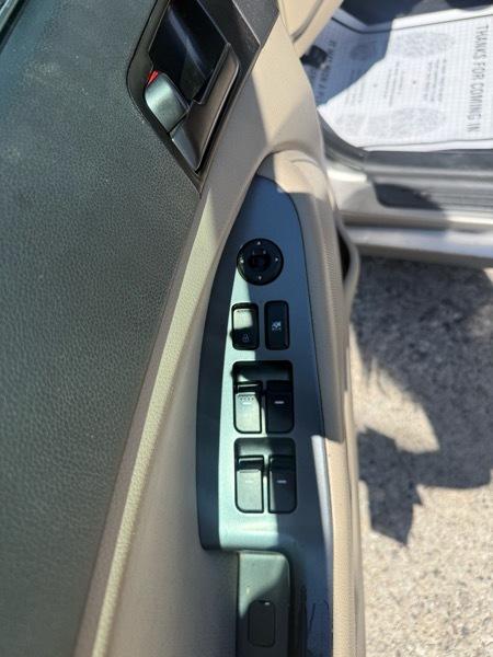 Kia Optima LX MT 2013