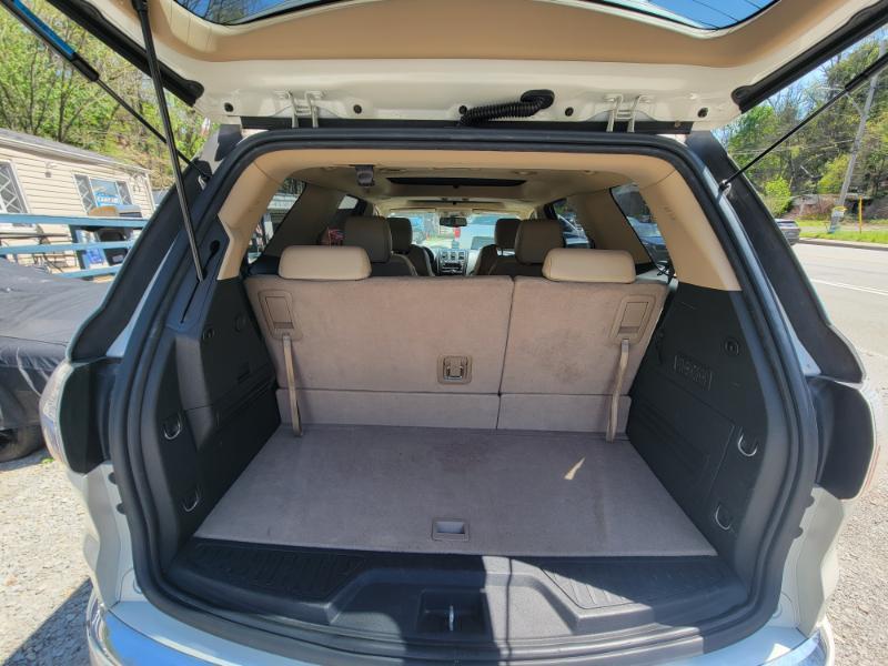 GMC Acadia Denali AWD 2011