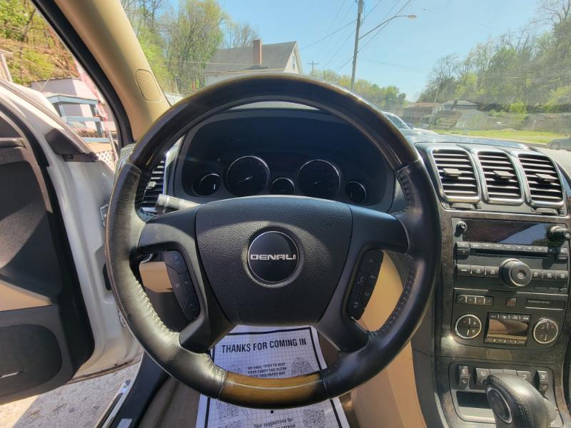 GMC Acadia Denali AWD 2011