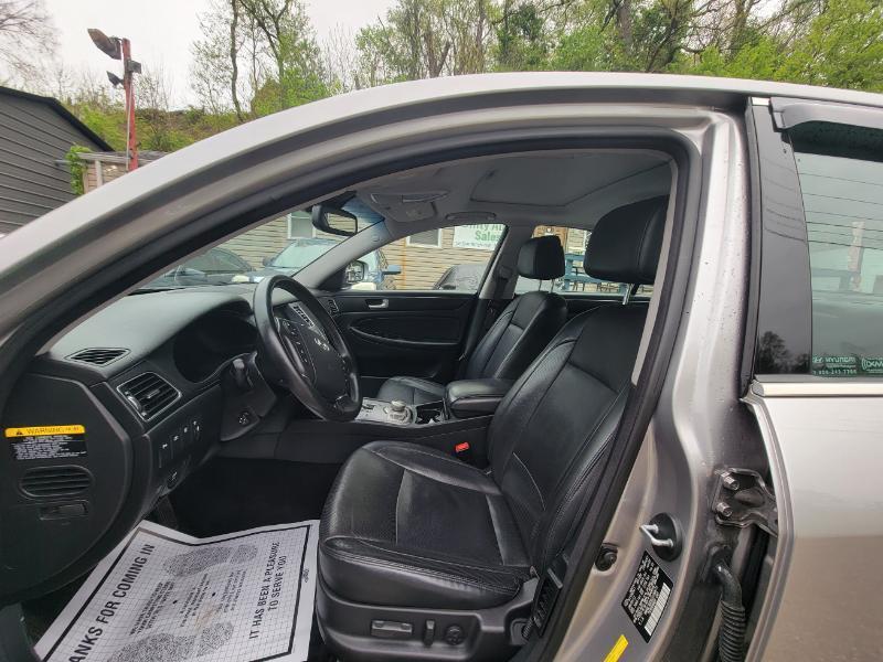 Hyundai Genesis 3.8L 2012