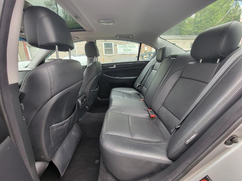 Hyundai Genesis 3.8L 2012