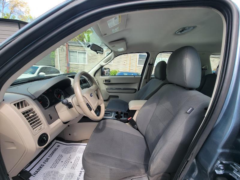 Ford Escape XLS FWD 2010