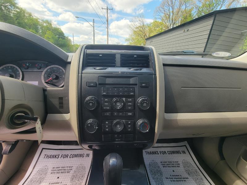 Ford Escape XLS FWD 2010