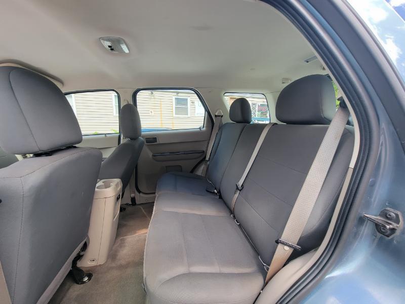 Ford Escape XLS FWD 2010