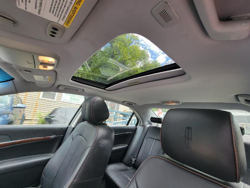 Lincoln MKZ AWD 2012