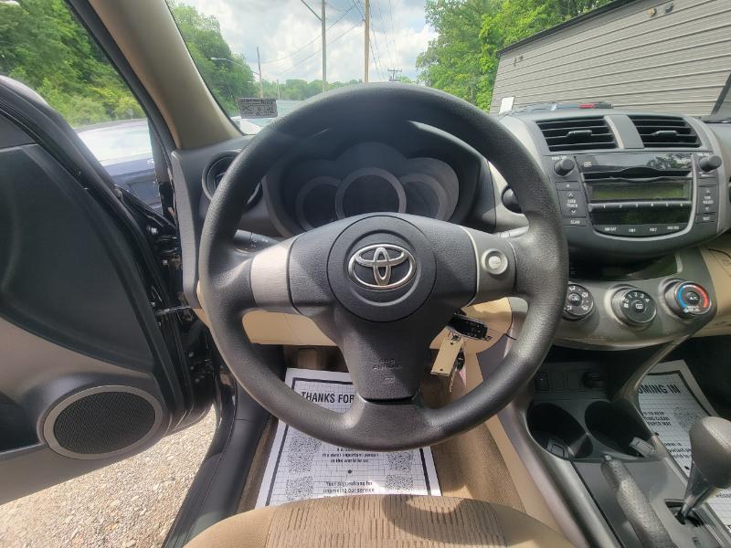 Toyota RAV4 4-Door 4WD 2011
