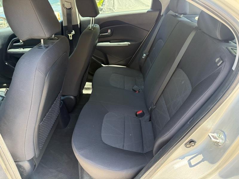 Kia Rio5 LX 2013