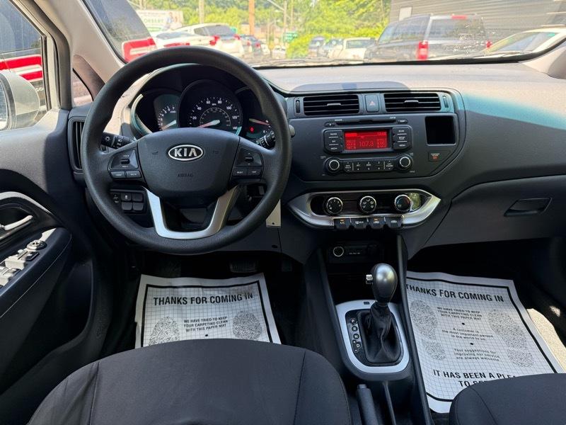 Kia Rio5 LX 2013
