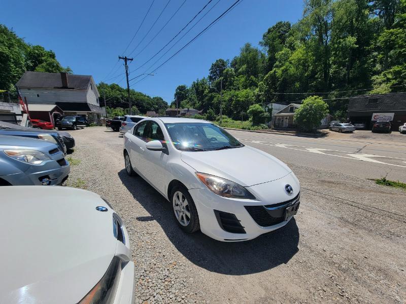 Mazda MAZDA3 i Touring 4-door 2010