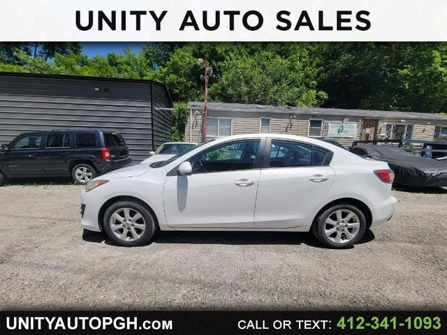 White 2010 Mazda MAZDA3 i Touring Sedan Front-Wheel Drive Automatic