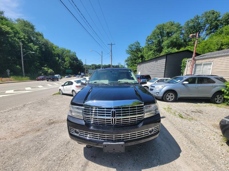 Lincoln Navigator 4WD 2011