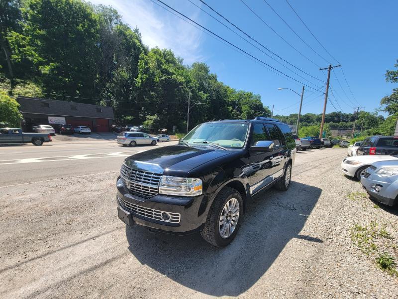 Lincoln Navigator 4WD 2011