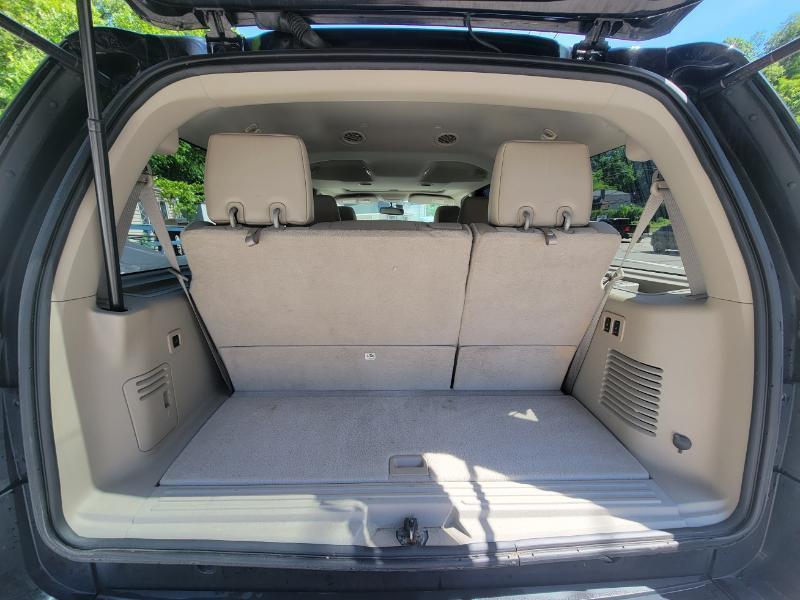 Lincoln Navigator 4WD 2011