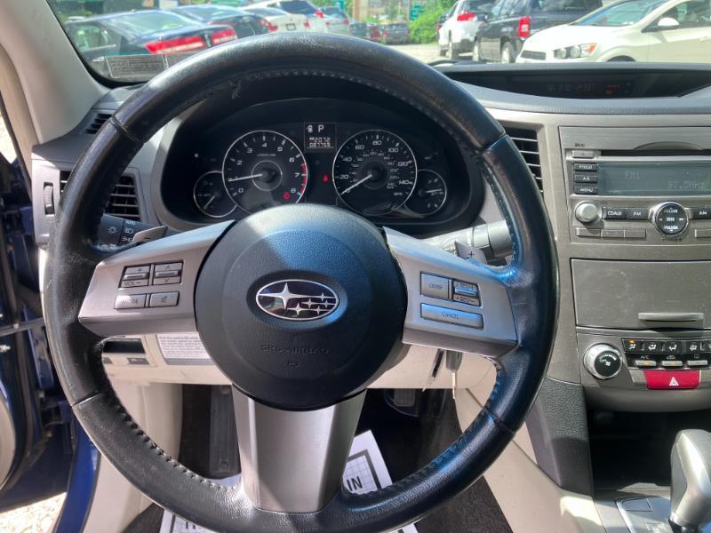 Subaru Legacy 2.5i Premium 2011