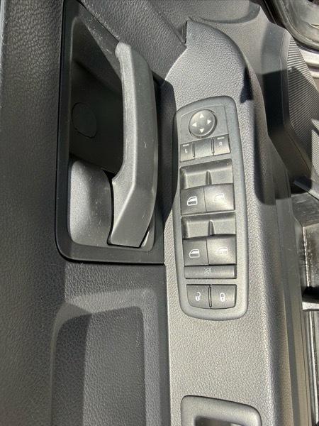 RAM 1500 Tradesman Crew Cab SWB 4WD 2015
