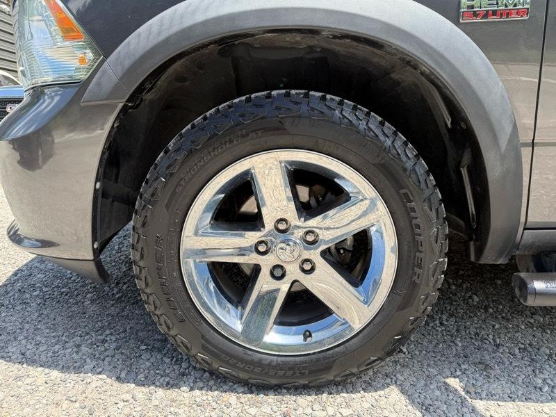 RAM 1500 Tradesman Crew Cab SWB 4WD 2015