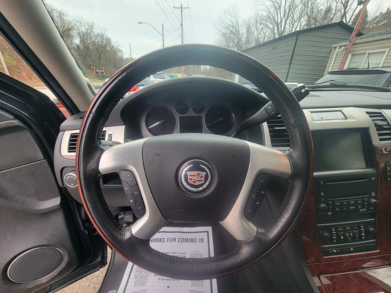 Cadillac Escalade AWD 2008