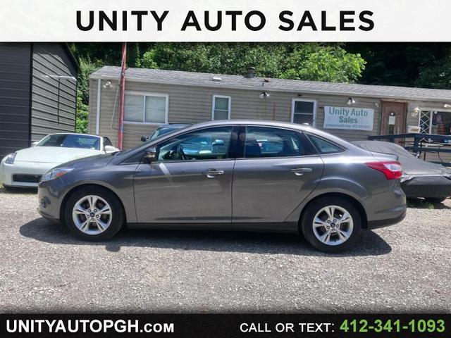 Gray 2013 Ford Focus Sedan Front-Wheel Drive Automatic