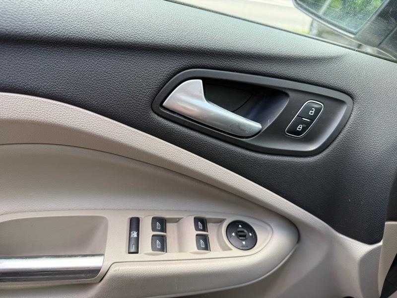 Ford Escape SE FWD 2017