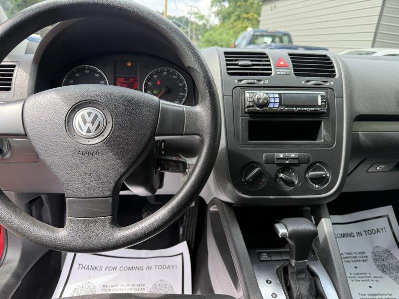Volkswagen Rabbit 2-Door 2007