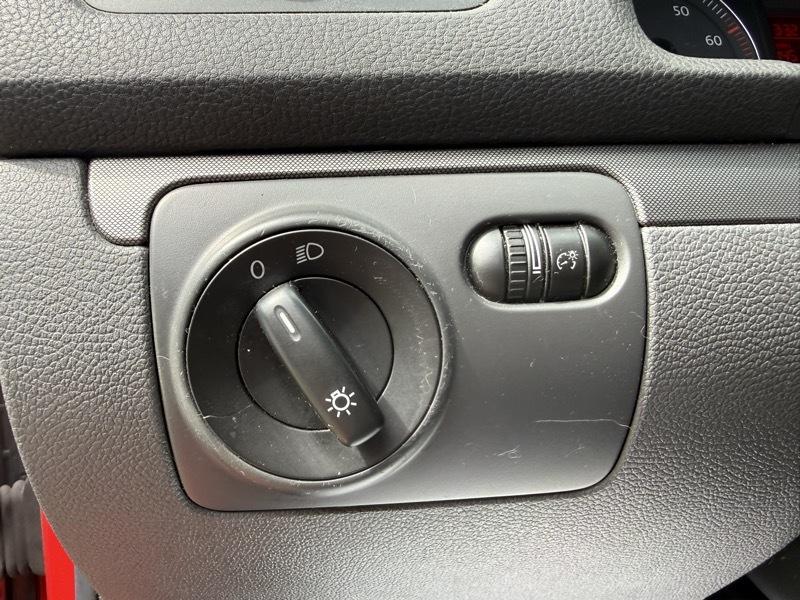 Volkswagen Rabbit 2-Door 2007