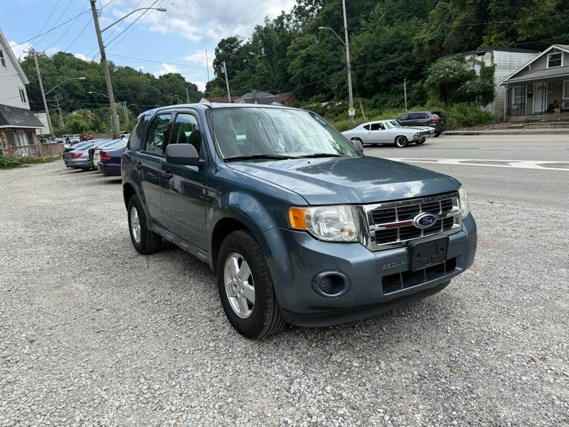 Ford Escape XLS FWD 2010