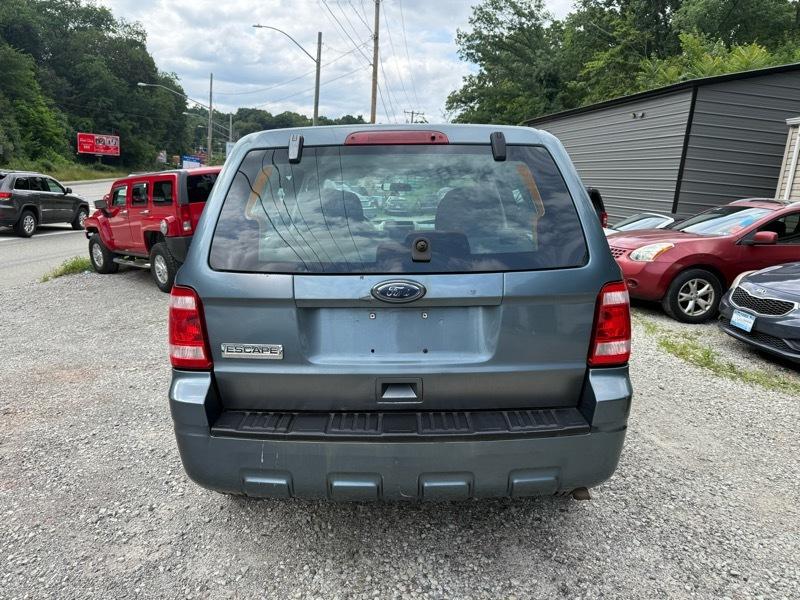 Ford Escape XLS FWD 2010