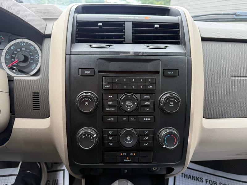 Ford Escape XLS FWD 2010