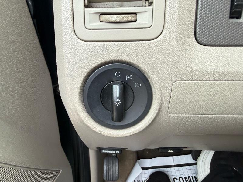 Ford Escape XLS FWD 2010