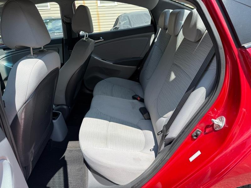 Hyundai Accent SE 4-Door 6A 2016