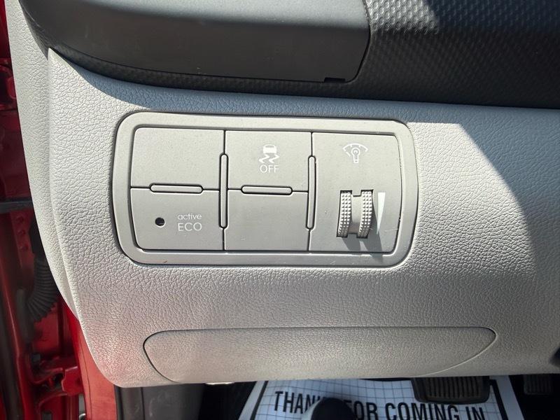 Hyundai Accent SE 4-Door 6A 2016