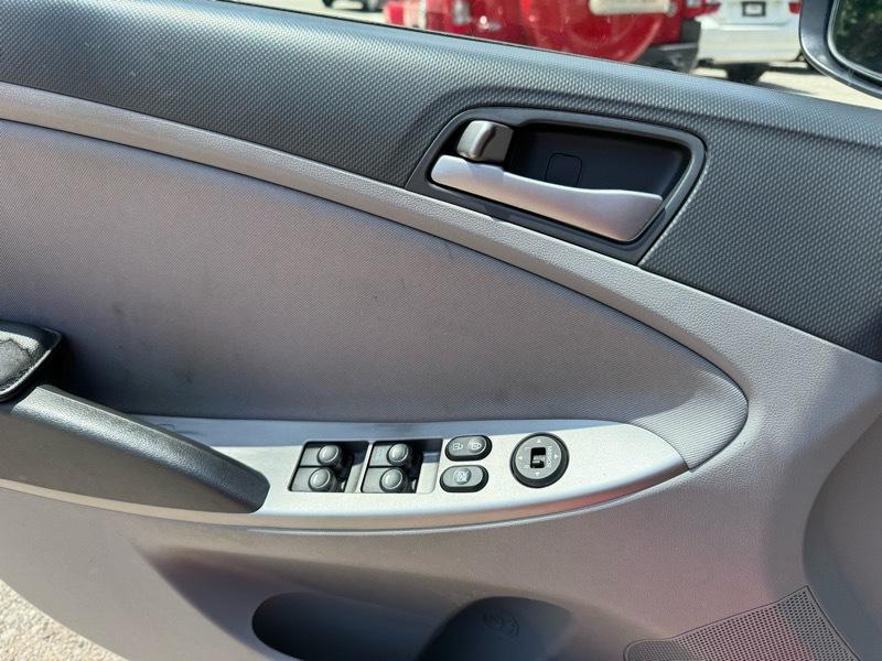 Hyundai Accent SE 4-Door 6A 2016