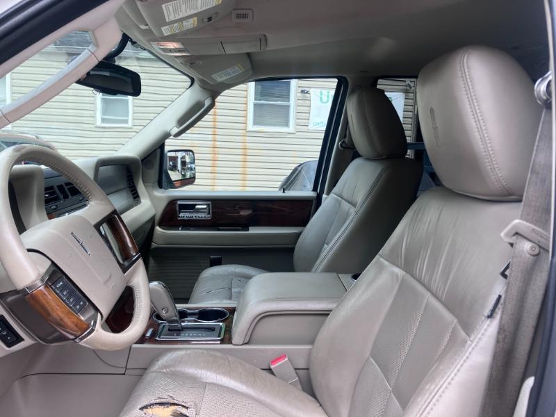 Lincoln Navigator L 4WD 2012